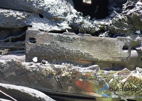 2025 Tesla Model Y Long Range Dual Motor Rear-Wheel Drive из США, поврежденный, VIN 7SAYGDED2SF262756